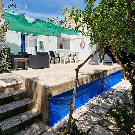 House With Exclusive Pool And Garden 7 Min Walk From The And The Center * El Campello