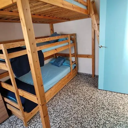 House With Exclusive Pool And Garden 7 Min Walk From The And The Center