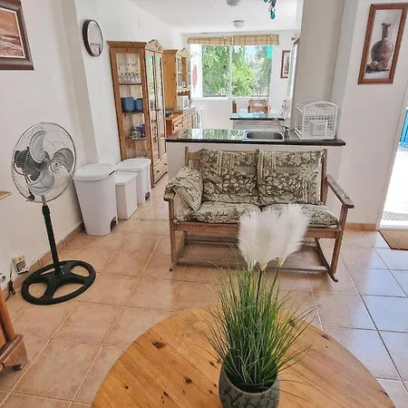 House With Exclusive Pool And Garden 7 Min Walk From The And The Center * El Campello
