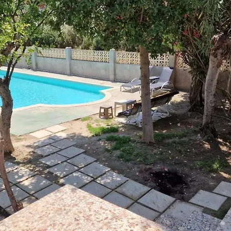 House With Exclusive Pool And Garden 7 Min Walk From The And The Center Semesterbostad El Campello