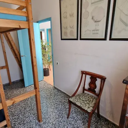 Semesterbostad House With Exclusive Pool And Garden 7 Min Walk From The And The Center *