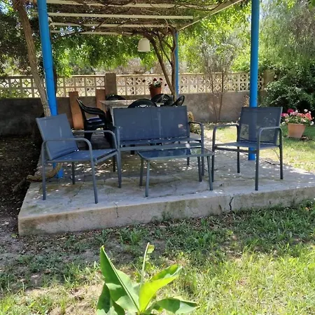 Semesterbostad House With Exclusive Pool And Garden 7 Min Walk From The And The Center