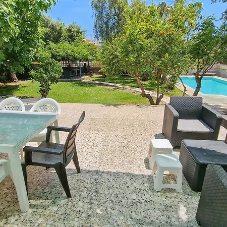 Semesterbostad House With Exclusive Pool And Garden 7 Min Walk From The And The Center El Campello